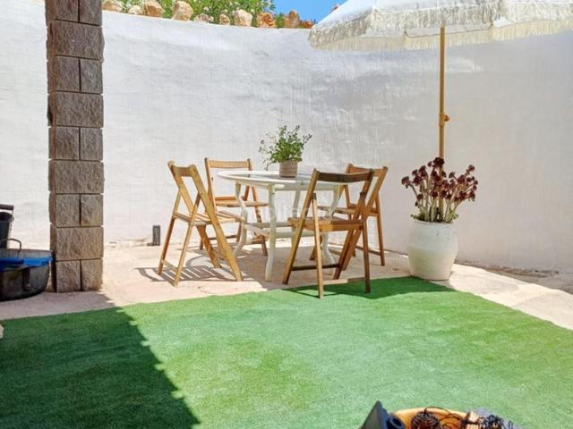 Chalet en venta en Borriol. CHALET SEMINUEVO CON TERRAZA Y GARAJE. Chalets.