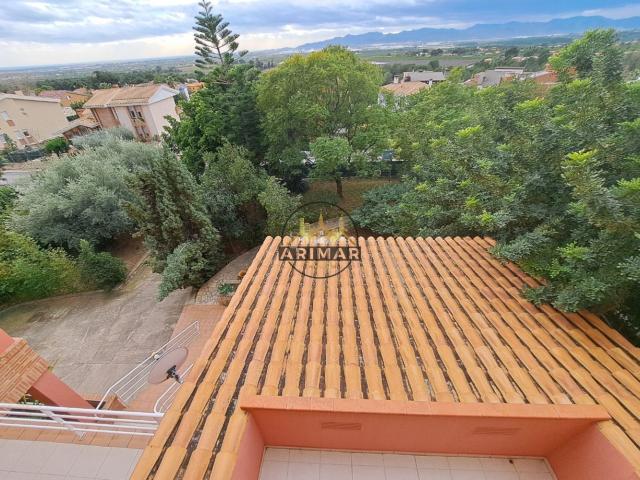 Chalet en venta en Borriol. GRAN VILLA EN CON BONITAS VISTAS A LA MONTAÑA. Chalets.