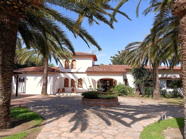 Chalet en venta en Bosque El. GRAN VILLA DE LUJO EN EL BOSQUE. Chalets Bosque.