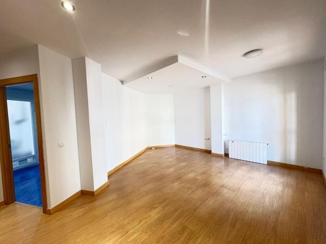 Chalet en venta en Badajoz, Carretera de Sevilla Los Montitos. CHALET ADOSADO EN ZONA TRANQUILA CON GARAJE Y TRASTERO. Chalets.