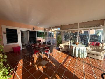 Chalet en venta en Badajoz, Carretera de Sevilla Los Montitos. CHALET CON PISCINA Y PISTA DE PADEL EN URB. LAS LOMAS LOS MONTITOS. Chalets.