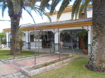 Chalet en venta en Badajoz, Carretera de Sevilla Los Montitos. Chalet en venta. Chalets.