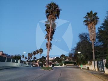 Chalet en venta en Badajoz, Carretera de Sevilla Los Montitos. CHALET INDEPENDIENTE CON PISCINA PRIVADA Y COMUNITARIA. ZONA URB. LAS LOMASMONTITOS. Chalets.