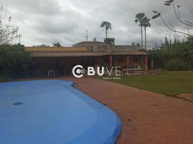 Chalet en venta en Badajoz, Casco Antiguo. SE VENDE CHALET EN BADAJOZ. Chalets.
