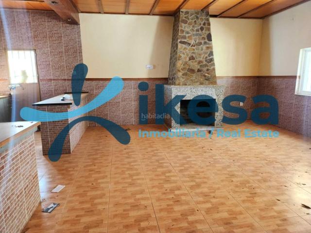 Chalet en venta en Badajoz, La Estación. Finca rústica de 1 hectárea con vivienda en Dehesa de Bótoa, Badajoz. Chalets.