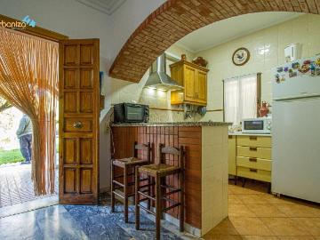 Chalet en venta en Badajoz, Las Vaguadas. CHALET CLUB CAMPO PINO BADAJOZ. Chalets.