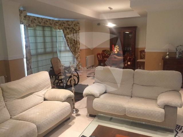 Chalet en venta en Badajoz, Las Vaguadas. CHALET DE 600 M2 CON PARCELA DE 1082 M2 EN VENTA ZONA LAS VAGUADAS. Chalets.