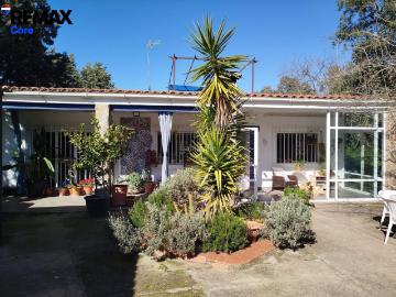 Chalet en venta en Badajoz, Las Vaguadas. Espectacular Chalet en Manatío, Badajoz Ideal para Familias. Chalets.