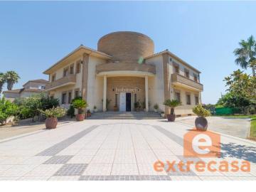 Chalet en venta en Badajoz, Las Vaguadas. Exclusivo chalet en venta en Las Vaguadas. Chalets.