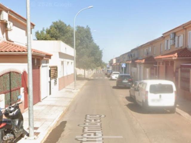Chalet en venta en Badajoz, Maria Auxiliadora Barriada de Llera. SOLO INVERSORES. SE VENDE VIVIENDA CON OCUPACIÓN ILEGAL. NO ADMITE VISITAS. Chalets.