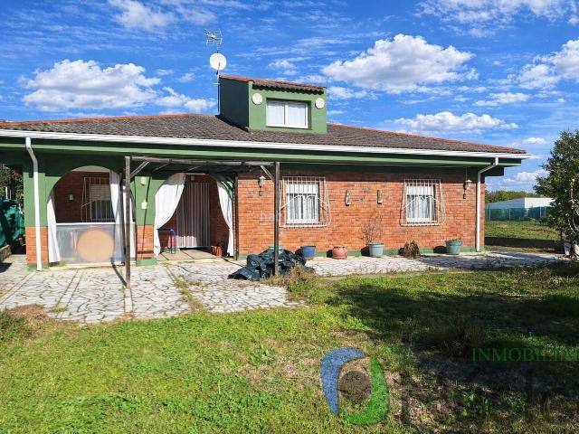 Chalet en venta en Badajoz, Pedanías de Badajoz. Chalets.