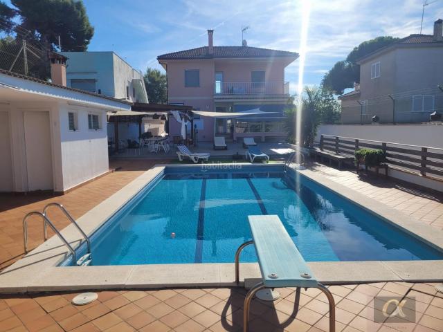 Chalet en venta en Badalona, Canyet. BadalonaChalet. Chalets.