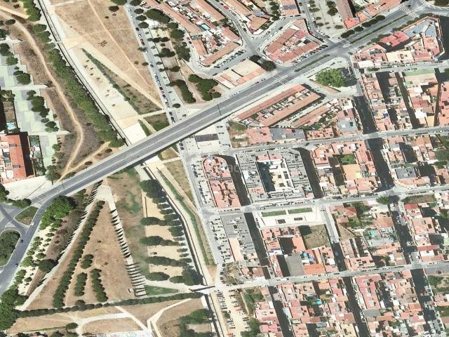 Chalet en venta en Badalona, Morera. Venta de Garaje en Badalona. Chalets.
