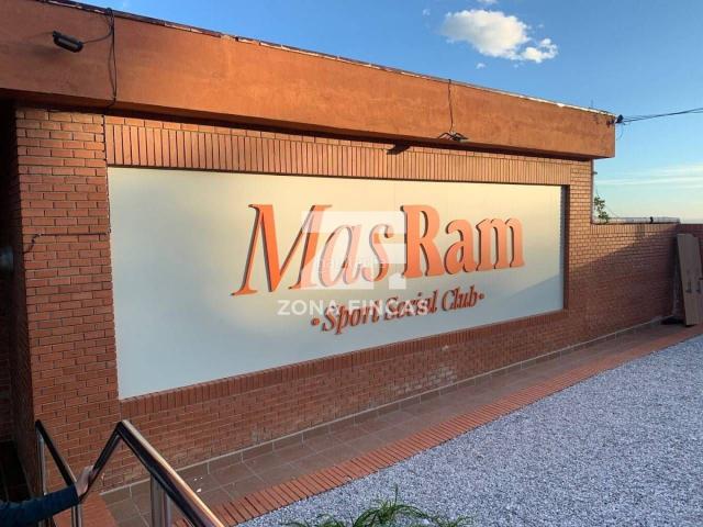Chalet en venta en Badalona, Mas Ram. EXCLUSIVA EN MAS RAM BADALONA Vive el lujo a solo 10 minutos de Barcelona !. Chalets.
