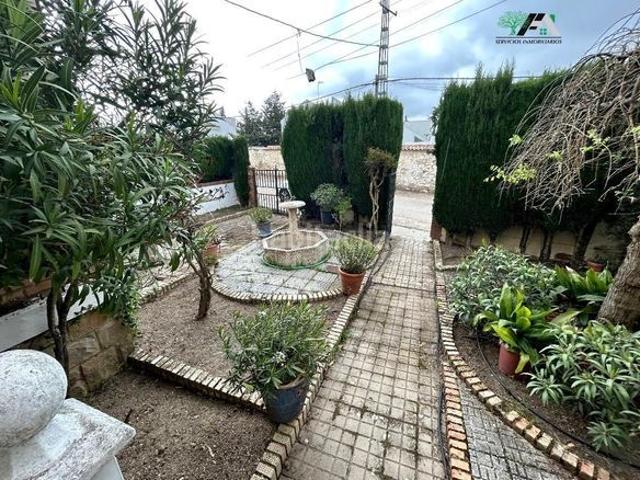 Chalet en venta en Baeza. Casa Chalet adosado en venta en Carretera Vieja de Rus, Baeza. Chalets.