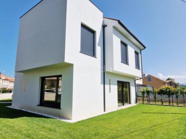 Chalet en venta en Baiona. Casa o chalet independiente en urbanización Puente Romano. Chalets.