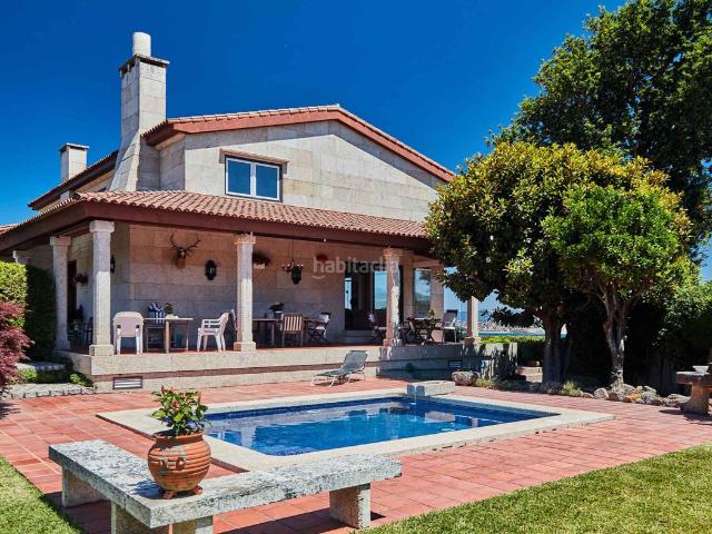 Chalet en venta en Baiona. Funcionalidad confort y estética con vistas a la ensenada de Baiona. Chalets.