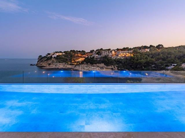 Chalet en venta en Baleares Calvià, Sol de Mallorca. Espectacular villa en primera línea en venta en Sol de Mallorca. Chalets.