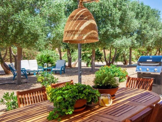 Chalet en venta en Baleares Campos, Zona Rústica Interior. Mallorca, Campos, fantástica villa con licencia ETV, 4 dormitorios y piscina en venta. Chalets.