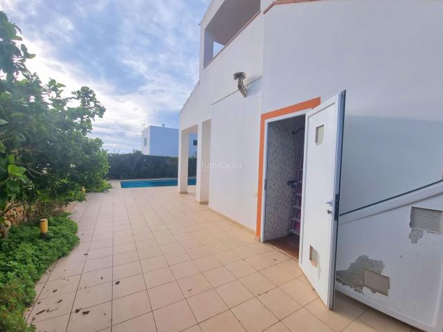Chalet en venta en Baleares Ciutadella de Menorca, Cala d´En Bosch Serpentona. Conjunto dos apartamentos con licencia turística. Chalets Ciutadella de.