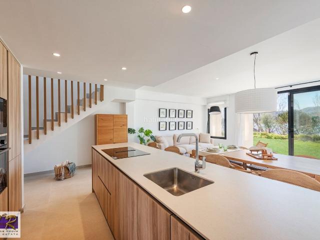 Chalet en venta en Baleares Alcúdia, Port d´Alcúdia Platja dÁlcúdia. Xiprers Exclusivas Villas en Alcudia a Solo 50m de la Playa. Chalets.