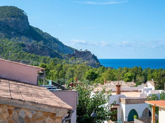 Chalet en venta en Baleares Banyalbufar. Espectacular villa recién reformada con vistas al mar en Banyalbufar. Chalets.
