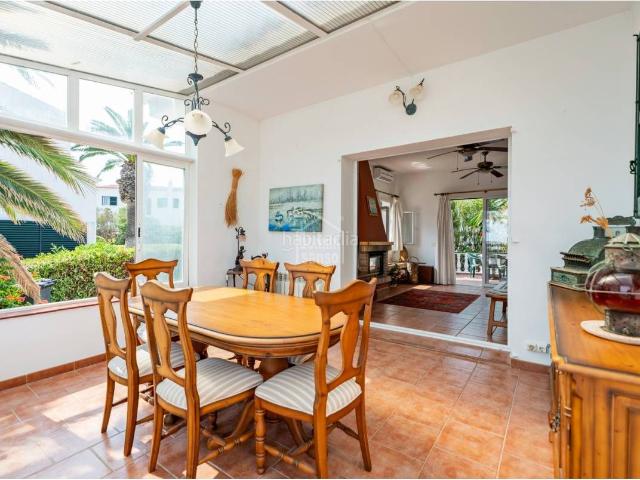 Chalet en venta en Baleares Es Mercadal, Port d´Addaia. Encantadora villa con vistas panorámicas al mar en Addaia, Menorca. Chalets Es.