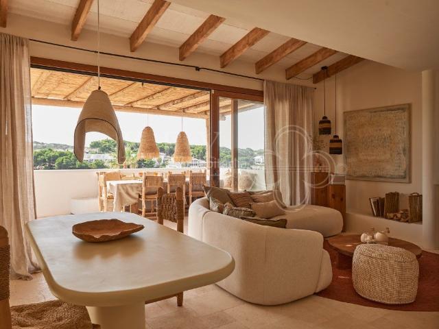 Chalet en venta en Baleares Es Mercadal, Port d´Addaia. Exclusiva villa con vistas al mar en Port dAddaia. Chalets Es.