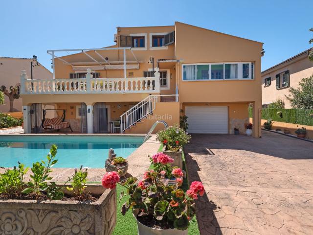 Chalet en venta en Baleares Llucmajor, Badia Blava Badia Gran Tolleric. Chalet independiente renovado con vistas al mar y piscina en Bahía Azul. Chalets.