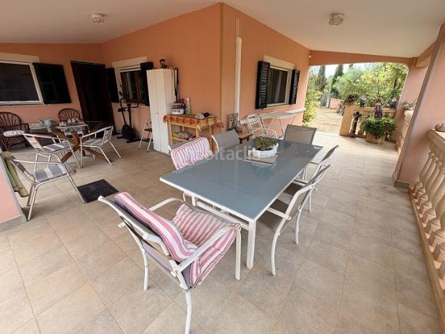 Chalet en venta en Baleares Llucmajor, Llucmajor Interior. Chalet en buen estado, todo legal y cerca de Llucmajor. Chalets.