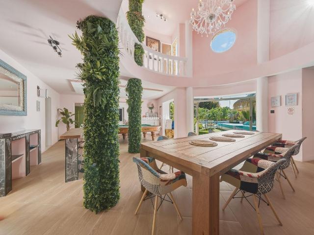 Chalet en venta en Baleares Llucmajor, Sa Torre. ESPECTACULAR VILLA CON PISCINA, 6 DORMITORIOS EN SUITE Y VISTAS AL MAR EN SA TORRE. Chalets.