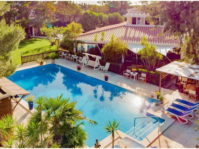 Chalet en venta en Baleares Maó Mahón, Sant Climent Es Canutells. Chalet de lujo con bonito jardín y piscina en Binixica. Chalets Maó.