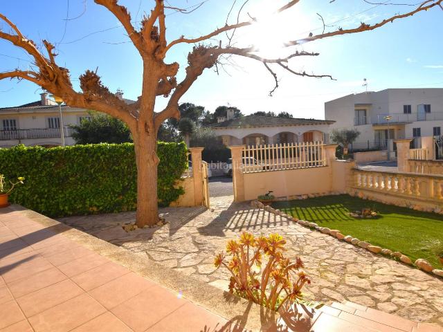 Chalet en venta en Baleares Muro. Chalet pareado cerca de la playa en Playa de Muro. Chalets.