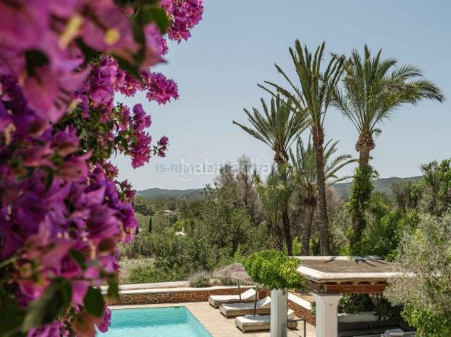 Chalet en venta en Baleares Sant Joan de Labritja. Villa con piscina, Islas Baleares, Ibiza. 8 habitaciones 755 m² 5 kilómetros al mar. Chalets Sant Joan de.