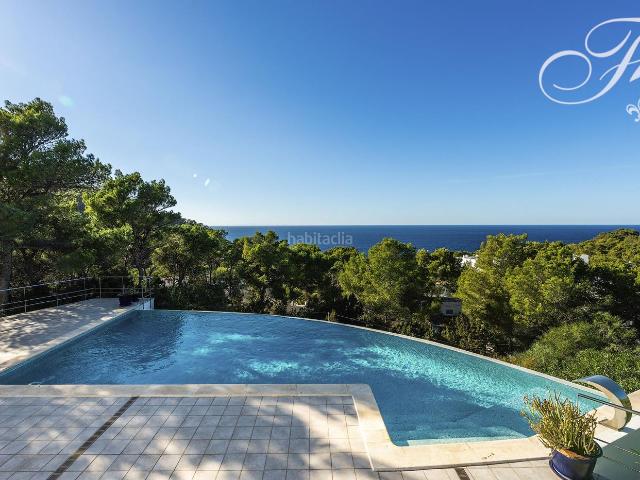 Chalet en venta en Baleares Sant Josep de sa Talaia, Cala Vedella Cala Tarida. Villa de estilo moderno en Cala Vadella Ibiza. Chalets Sant Josep de sa.