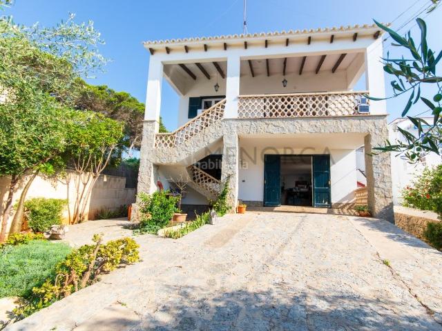 Chalet en venta en Baleares Sant Lluís, Biniancolla Punta Prima. Espacioso chalet en venta en Punta Prima muy cerca de la playa. Chalets Sant.