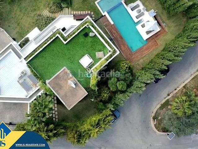 Chalet en venta en Baleares Santa Eulària, Can Furnet. Villa con piscina, Islas Baleares, Ibiza. 6 habitaciones 420 m² 3 kilómetros al mar. Chalets Santa.