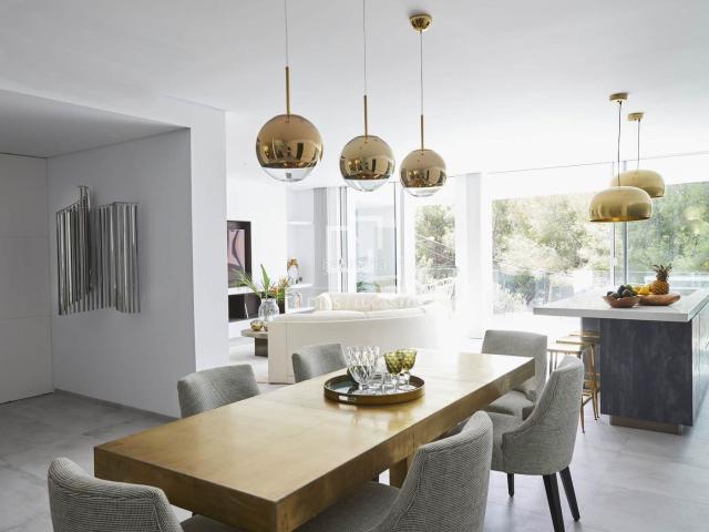Chalet en venta en Baleares Santa Eulària, Santa Eulària des Riu. Casa villa de 5 dormitorios en venta en Santa Eulalia, Islas Baleares. Chalets Santa.