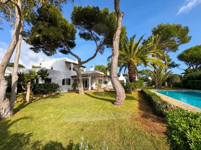 Chalet en venta en Baleares Santanyí, Cala d´Or. Villa reformada en zona encantadora de Cala Esmeralda. Chalets.