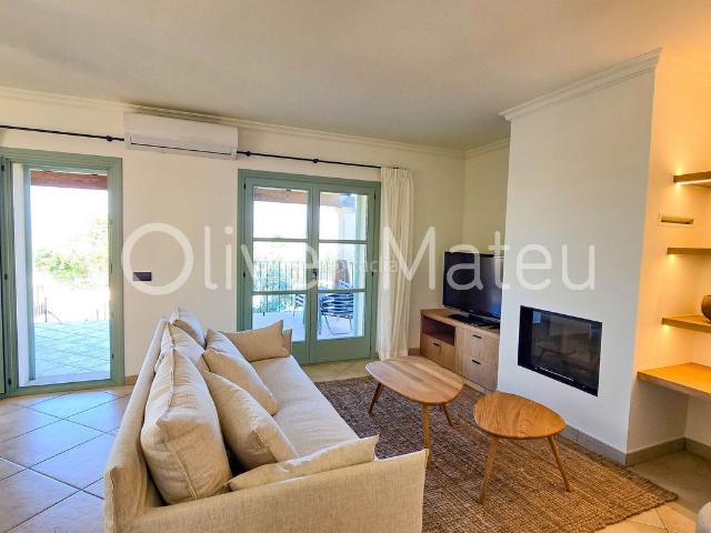 Chalet en venta en Baleares Sineu. CHALET UNIFAMILIAR CON GARAGE, PISCINA Y JARDÍN EN SINEU. Chalets.