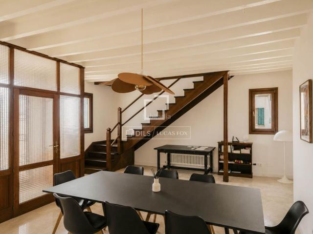 Chalet en venta en Baleares Palma de Mallorca, Es Jonquet. Casa con Licencia ETV Permanente en Santa Catalina y Terraza Panorámica sobre la Bahía de Palma. Chalets Palma de.