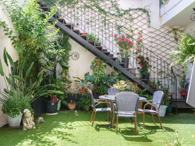 Chalet en venta en Baleares Palma de Mallorca, Marquès de Fontsanta. Sky Real Estate vende Chalet Unifamiliar en Zona de Bons Aires, Palma. Chalets Palma de.