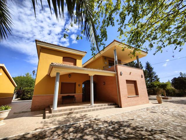 Chalet en venta en Banyeres de Mariola. CHALET PARA VIVIR O RENTABILIZAR TU ELIGES. Chalets Banyeres de.
