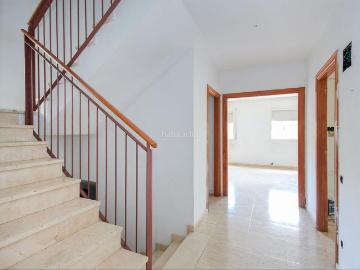 Chalet en venta en Barcelona, Carmel. Solvia Inmobiliaria Chalet independiente Corbera de Llobregat. Chalets.