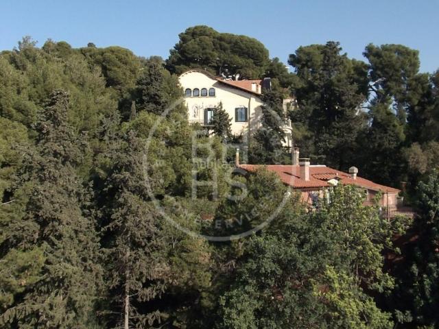 Chalet en venta en Barcelona, Putget Farró. EXCLUSIVA VIVIENDA DE ESTILO MODERNISTA EN BARCELONA. Chalets.