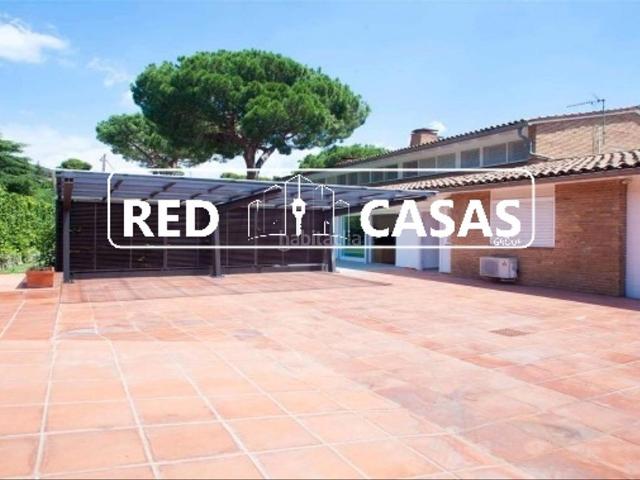 Chalet en venta en Barcelona, Pedralbes. Casa Chalet independiente en venta en Avenida de Pearson 49, Pedralbes, Barcelona. Chalets.