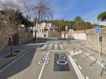 Carrer de l'Abadessa Olzet, Pedralbes, Esplugues de Llobregat, Barcelona, Cataluña, Cataluña