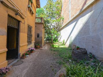 Chalet en venta en Barcelona, Vilapicina Torre Llobeta. Nou Barris al lado de la parada Virrei Amat L5. Chalets.