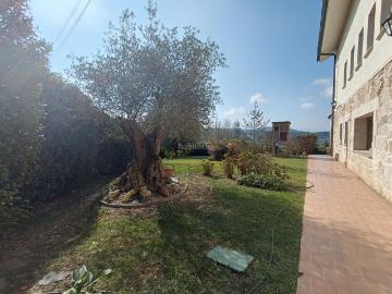 Chalet en venta en Barrika. A 5 minutos andando al Metro y Hospital de Urduliz. Chalets.