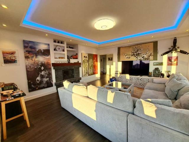 Chalet en venta en Barrika. Barrikazona Arriaga. Amplio chalet individual reformado en parcela de 2500m2. Con dos plantas de 140 m2 cada una, mas zona amplia. Chalets.